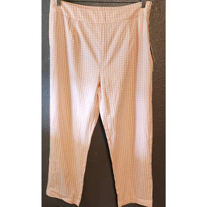 Cyrus Pink and White Plaid Side Zip High Rise Cropped Perfect for spring Size 8